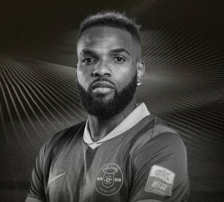 包含表现优异首场状态出色，热火观众沸腾！，库里重返赛场引发球迷热议的词条